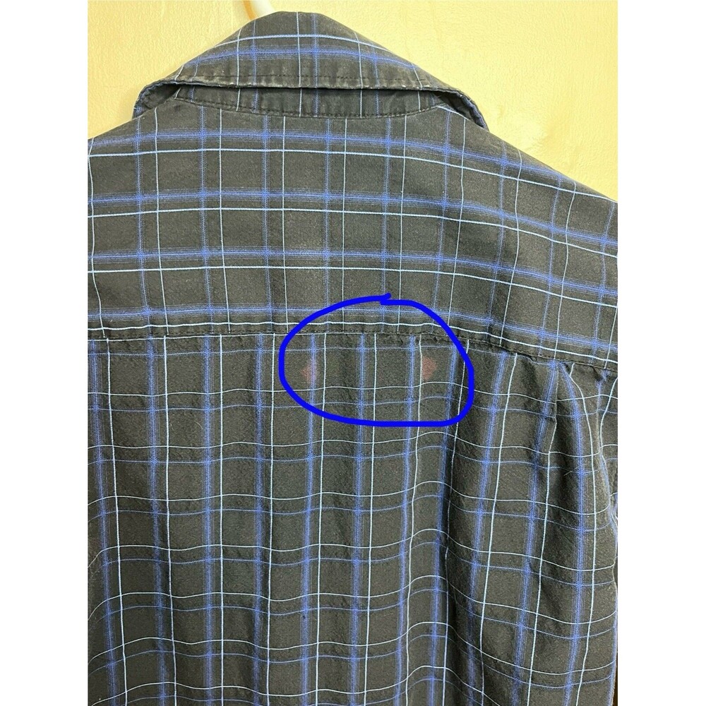 Van Heusen Men’s Small Black Plaid Button-Down Shirt 14-14.5 Long Sleeve Used - Picture 4 of 4